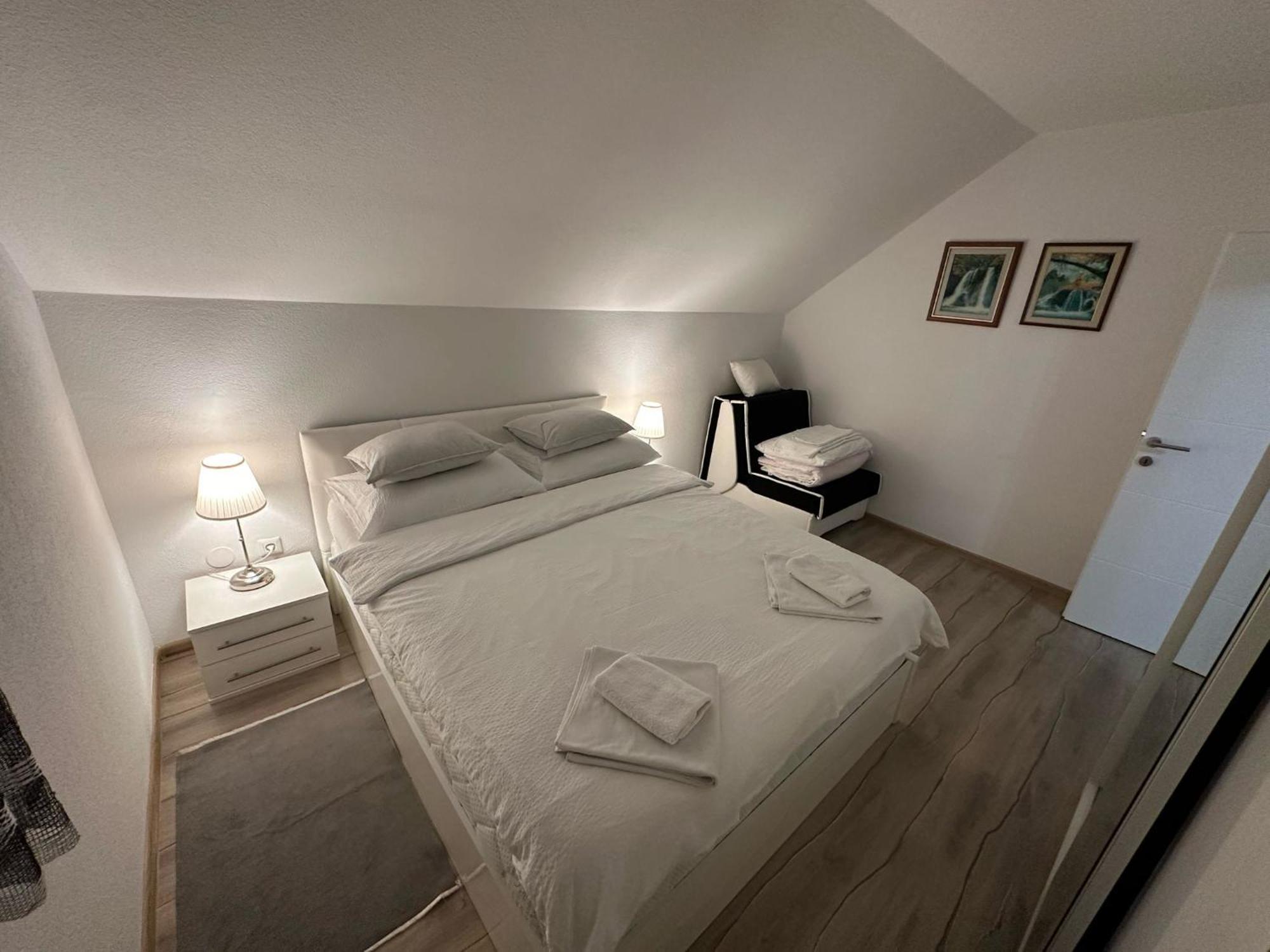 Apartment Rosandic Смолянац Екстериор снимка