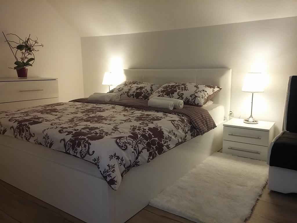 Apartment Rosandic Смолянац Екстериор снимка
